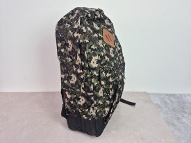 Mochila estamapada 1 cierre 1 bolsillo